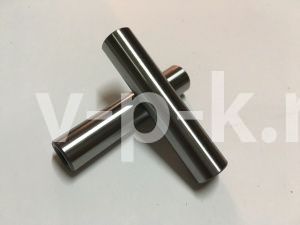 R 21143004 Палец поршневой D.15x70 мм LB50/75 для lb75
