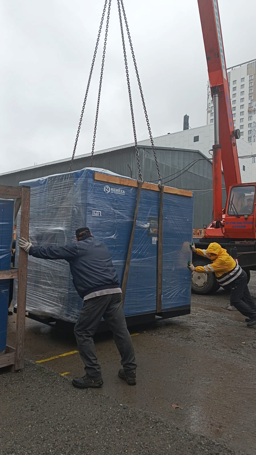 Отгрузка винтового компрессора Remeza ВК220-8 ВС в г. Москва